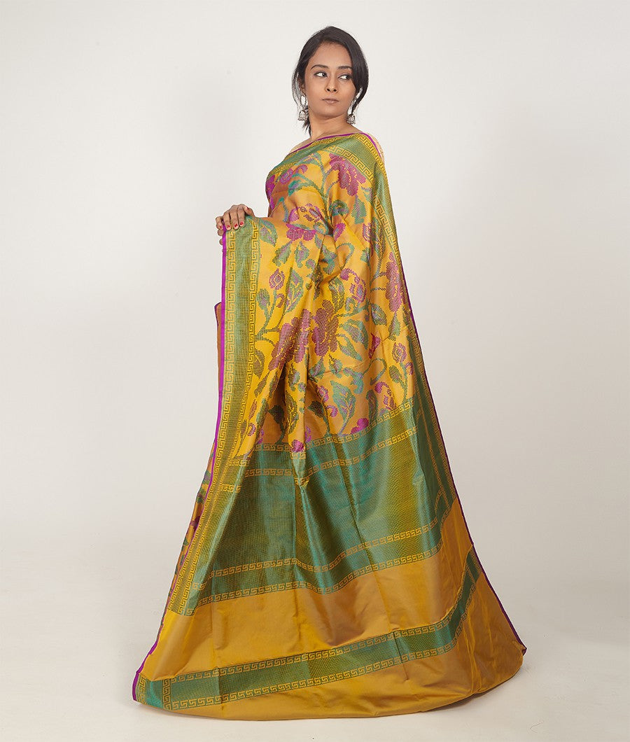 Yellow Banarasi Tanchoi Silk Saree Full Thread Weaving - kaystore.in